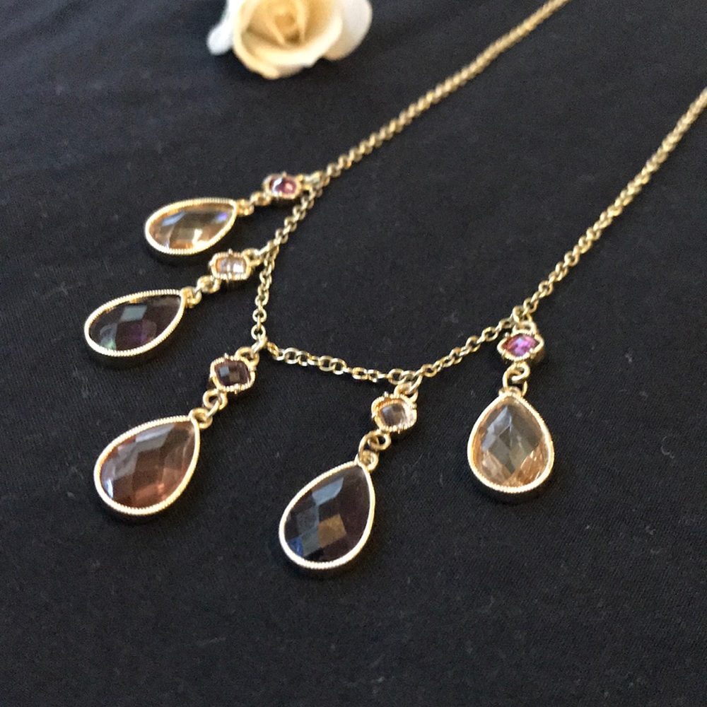 BEAUTIFUL Brooks Brothers Necklace 💖💜